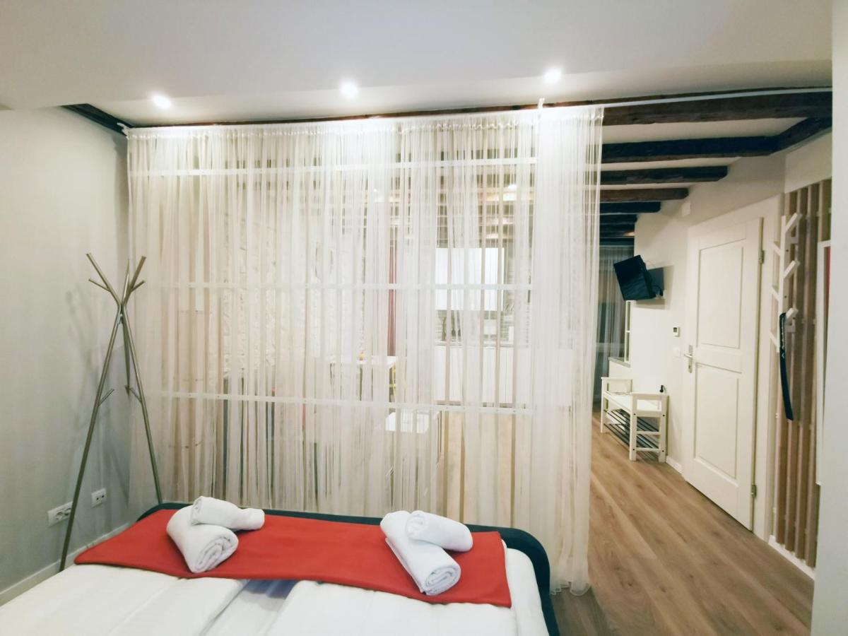 Apartments Carera 42 Rovinj Exterior foto